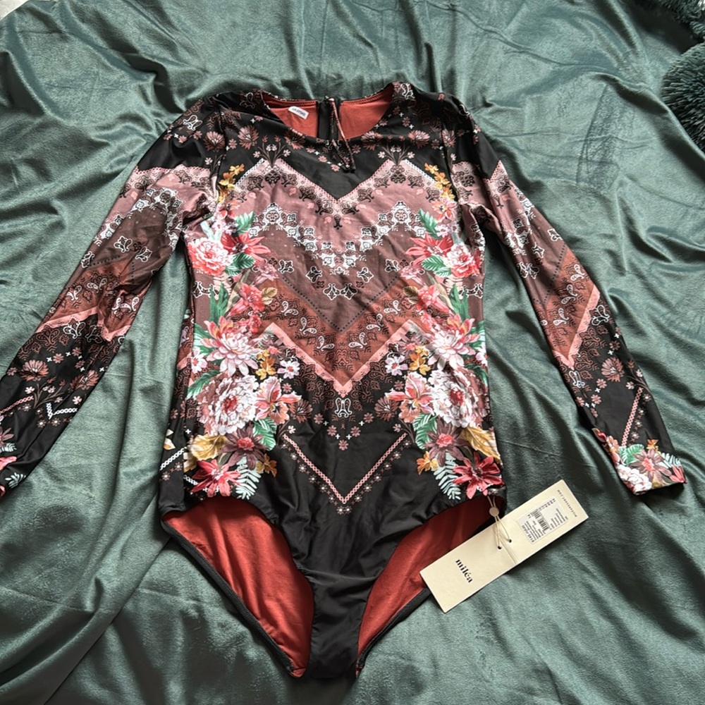 🔥🔥 NEW Milea Rashie Body Bathing Suit 
Hawaiian Bloom Black Floral🔥🔥